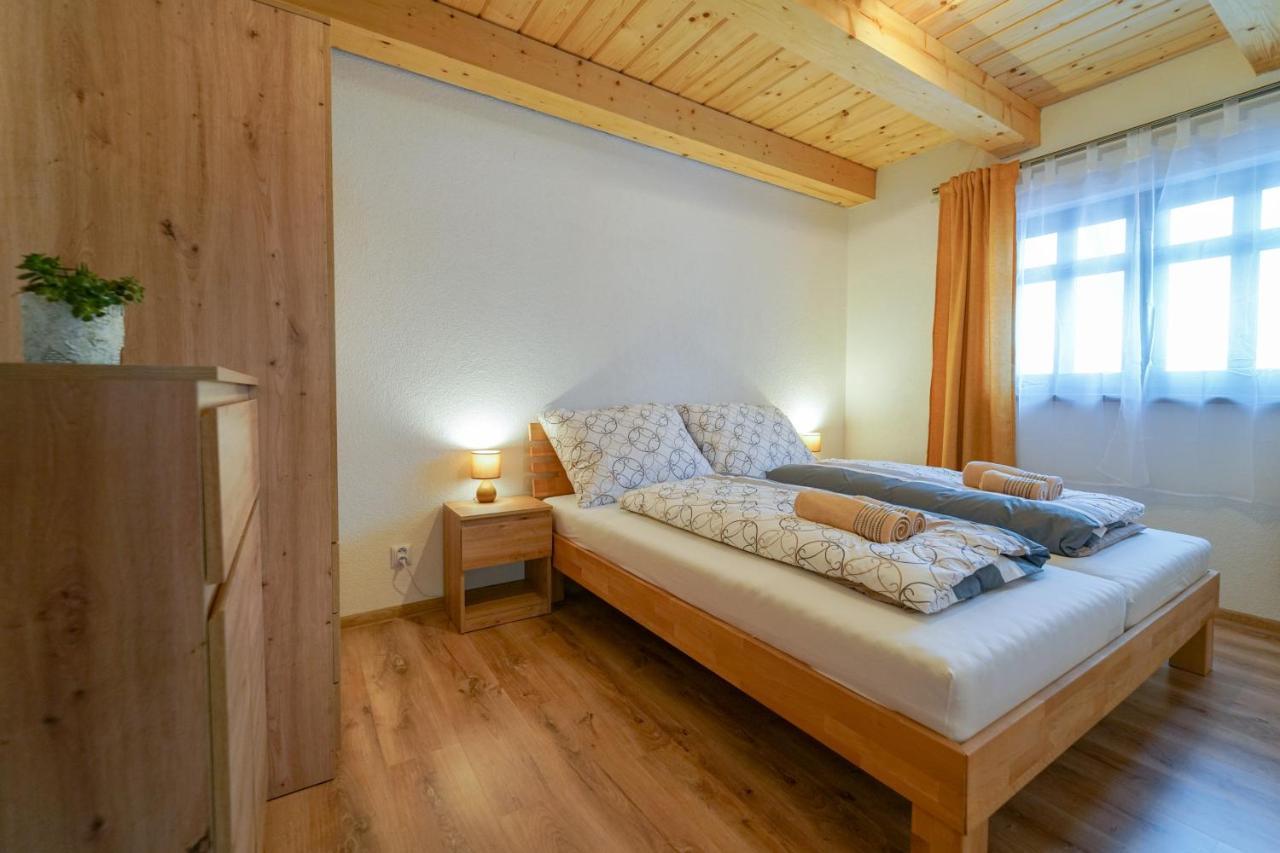 Villa Triti Stara Lesna Exterior photo