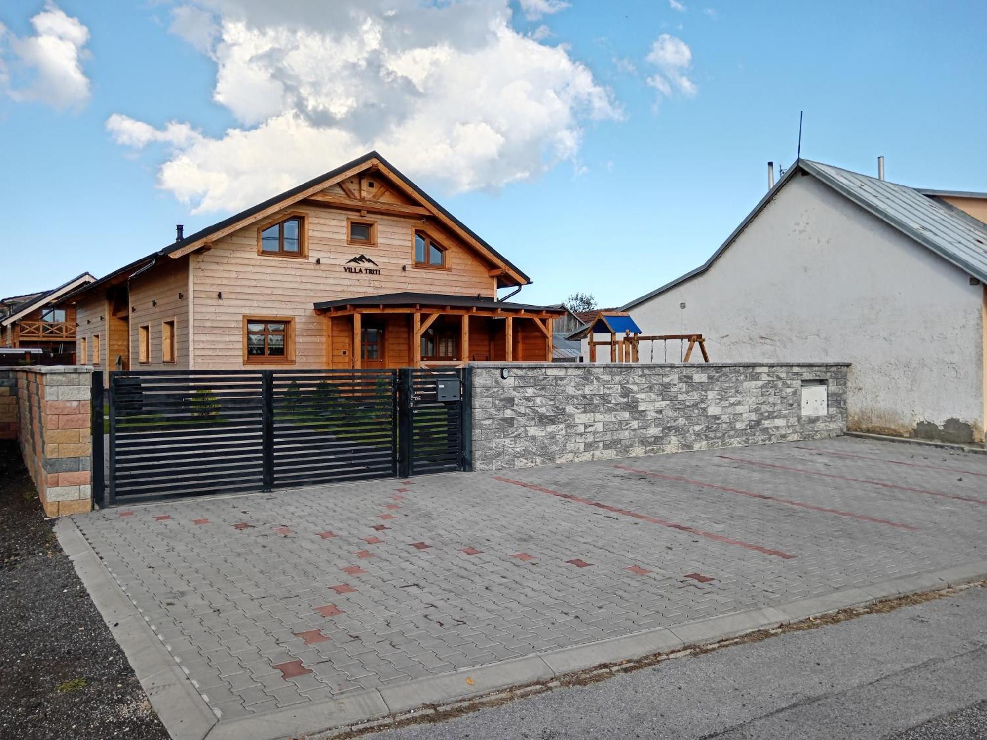 Villa Triti Stara Lesna Exterior photo